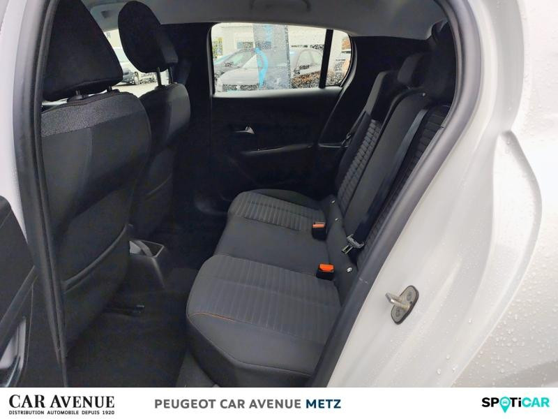 Used PEUGEOT 208 1.2 PureTech 100ch S&S Active Business 2022 Blanc Banquise (O) € 11249 in Metz