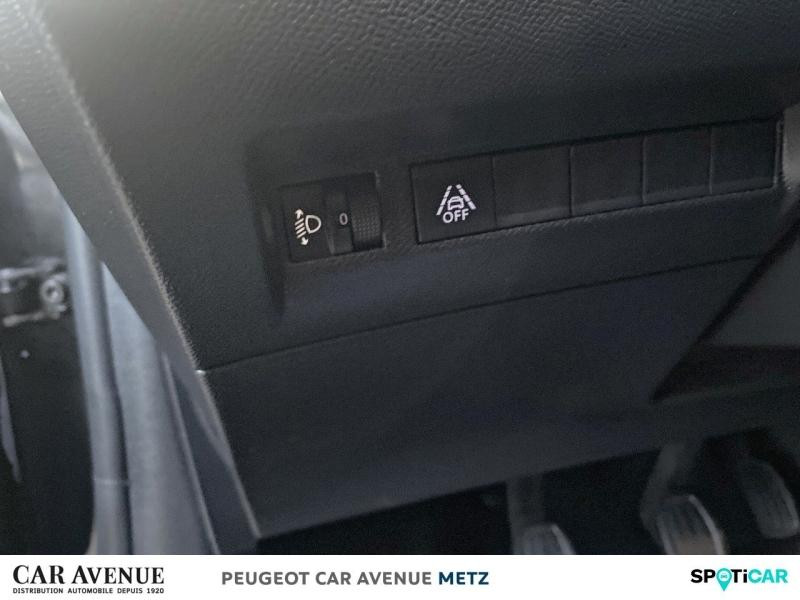 Used PEUGEOT 208 1.5 BlueHDi 100ch S&S Style 2022 Noir Perla Nera (M) € 14990 in Metz