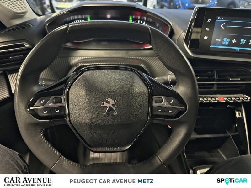 Used PEUGEOT 208 1.2 PureTech 100ch S&S Active Pack 2022 Noir Perla Nera (M) € 10990 in Metz