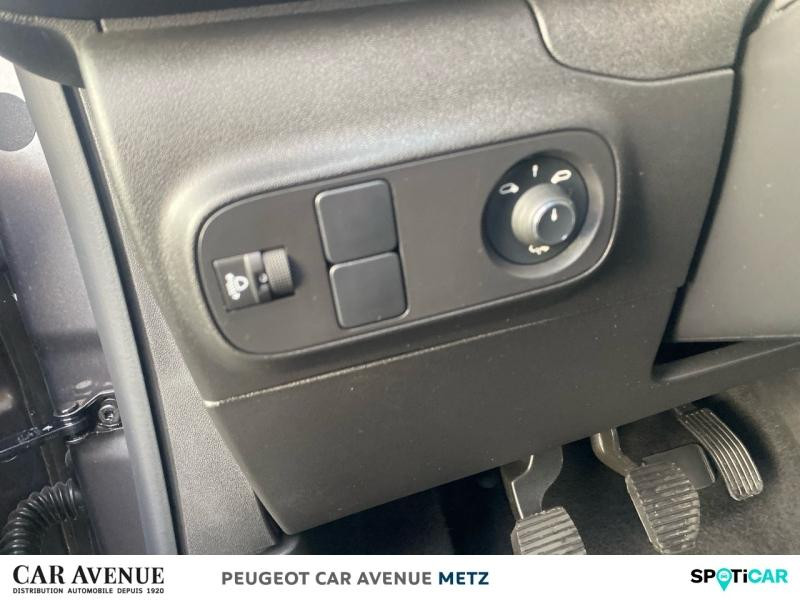 Occasion CITROEN C3 1.2 PureTech 83ch S&S Shine 2022 Gris Platinium (M) 11990 € à Metz