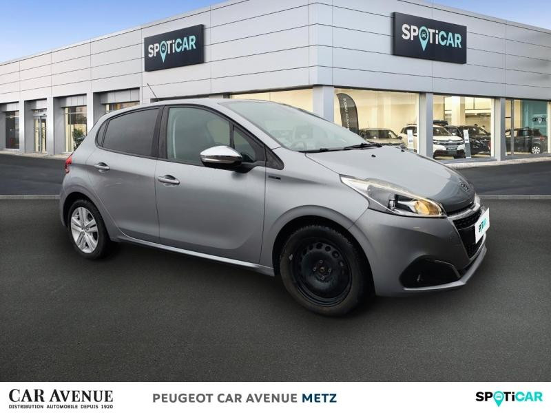 Used PEUGEOT 208 1.2 PureTech 82ch E6.c Signature 5p 2019 Gris Artense € 9990 in Metz