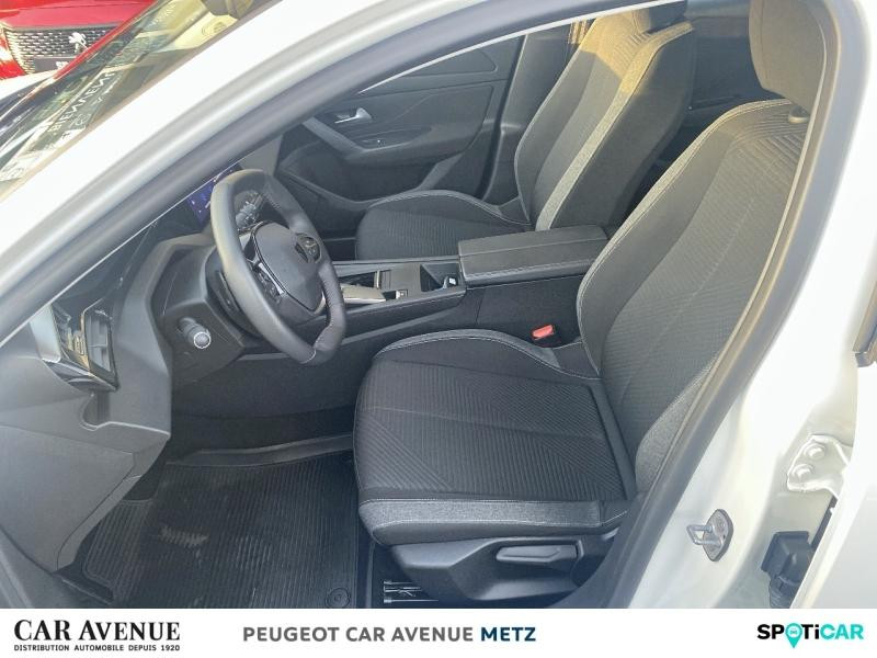 Used PEUGEOT 308 PHEV 180ch Active Pack e-EAT8 2022 Blanc Nacré (S) € 23990 in Metz