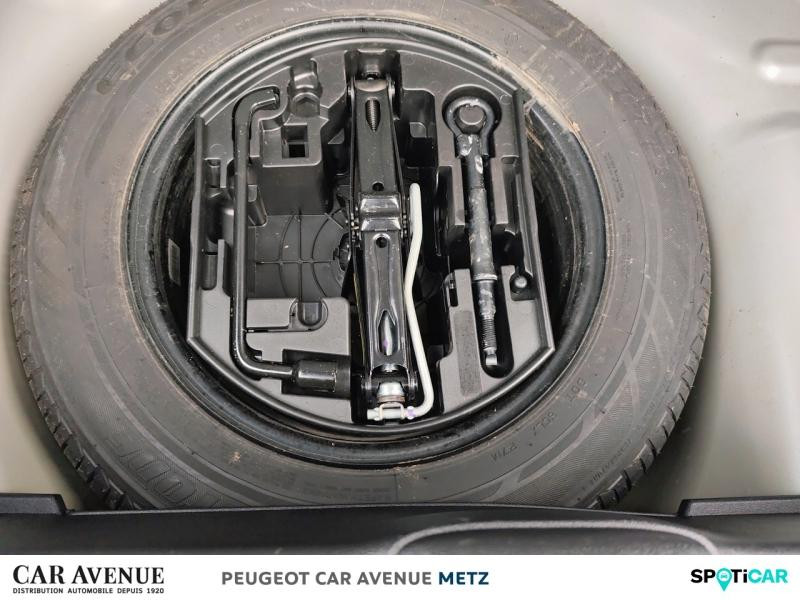 Used PEUGEOT 208 1.2 PureTech 82ch E6.c Signature 5p 2019 Gris Artense € 9299 in Metz