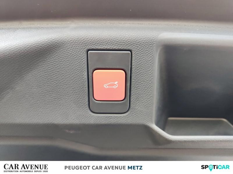 Used PEUGEOT 5008 Hybrid 136ch GT e-DCS6 2024 Blanc Okénite (M) € 36490 in Metz