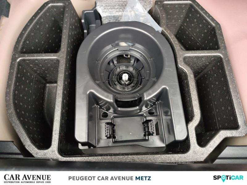 Used PEUGEOT 208 1.2 PureTech 100ch S&S Allure 2020 Rouge elixir € 12290 in Metz