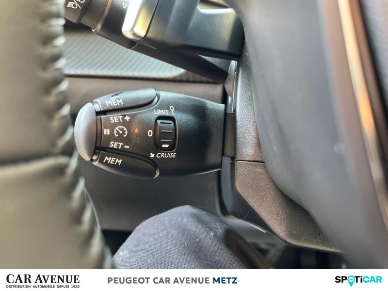 Used PEUGEOT 208 1.2 Hybrid 110ch Allure e-DCS6 2025 Blanc Okénite (M) € 23390 in Metz