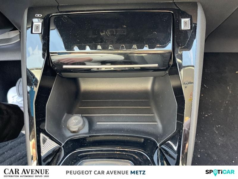 Used PEUGEOT 208 1.2 Hybrid 110ch Allure e-DCS6 2025 Blanc Okénite (M) € 23390 in Metz