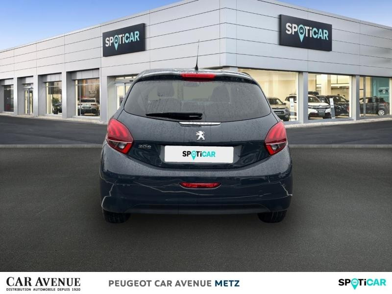 Used PEUGEOT 208 1.2 PureTech 82ch E6.c Signature 5p 2019 Gris Platinium € 9490 in Metz