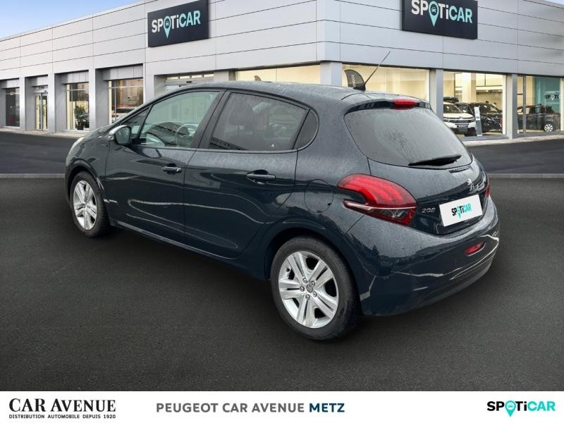 Used PEUGEOT 208 1.2 PureTech 82ch E6.c Signature 5p 2019 Gris Platinium € 9490 in Metz