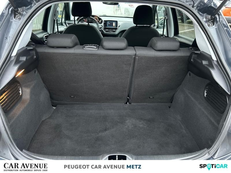Used PEUGEOT 208 1.2 PureTech 82ch E6.c Signature 5p 2019 Gris Platinium € 9490 in Metz