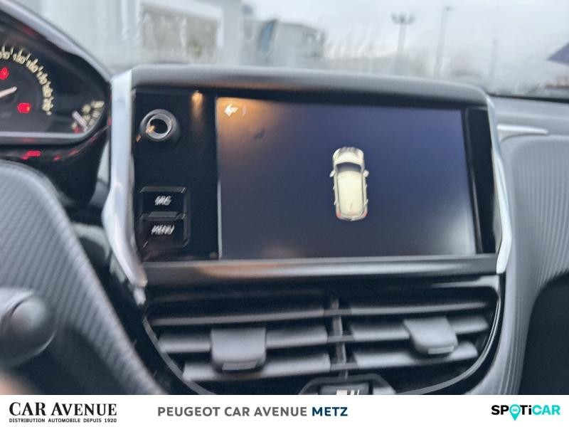 Occasion PEUGEOT 208 1.2 PureTech 82ch E6.c Signature 5p 2019 Gris Platinium 9490 € à Metz