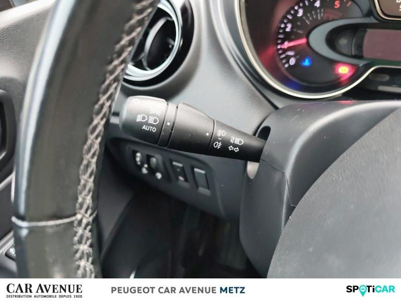 Used RENAULT Captur 1.5 dCi 90ch energy Intens Euro6c 2019 Gris Cassiopée € 13590 in Metz