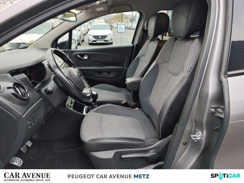 Used RENAULT Captur 1.5 dCi 90ch energy Intens Euro6c 2019 Gris Cassiopée € 13590 in Metz