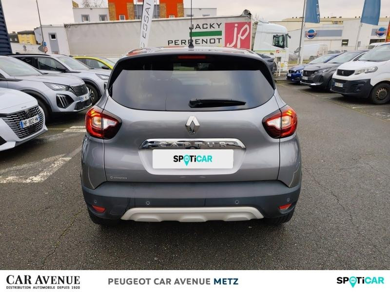 Used RENAULT Captur 1.5 dCi 90ch energy Intens Euro6c 2019 Gris Cassiopée € 13590 in Metz
