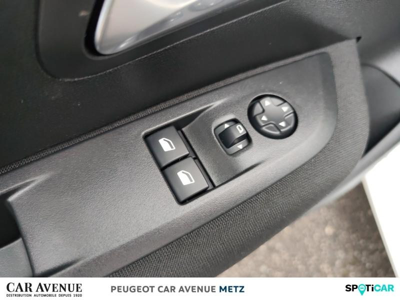 Used PEUGEOT 208 1.2 PureTech 75ch S&S Active 2021 Jaune € 11590 in Metz