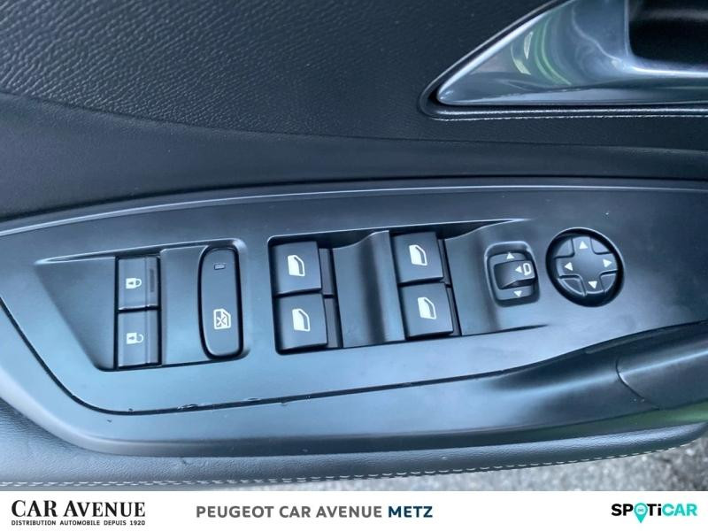 Occasion PEUGEOT 308 1.2 PureTech 130ch S&S Allure Pack 2022 Vert Olivine (M) 17590 € à Metz