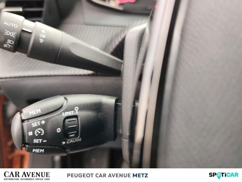 Used PEUGEOT 2008 1.2 PureTech 100ch S&S Allure 5cv 2021 Blanc banquise (O) € 15690 in Metz