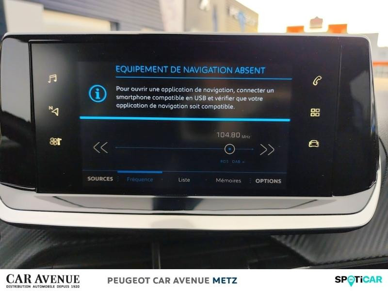 Used PEUGEOT 2008 1.2 PureTech 100ch S&S Allure 5cv 2021 Blanc banquise (O) € 15690 in Metz