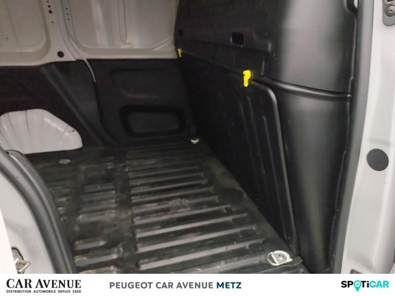 Used PEUGEOT Partner M 650kg BlueHDi 100ch S&S 2022 Blanc Icy € 16690 in Metz