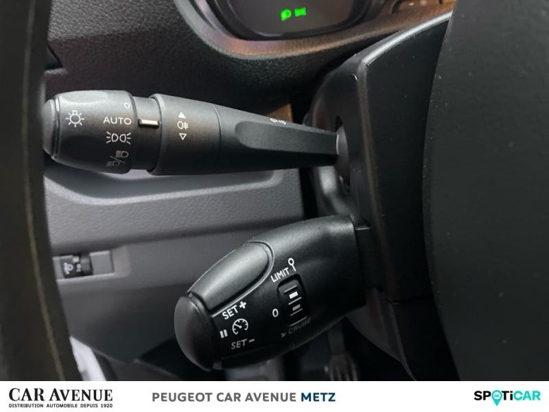 Used PEUGEOT Expert Fg M 1.5 BlueHDi 120ch S&S Premium Standard 2022 P. opaque blanc icy € 21390 in Metz