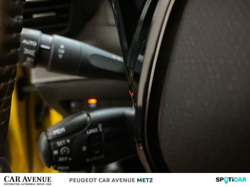 Used PEUGEOT 208 1.5 BlueHDi 100ch S&S Allure 2023 Jaune € 16900 in Metz
