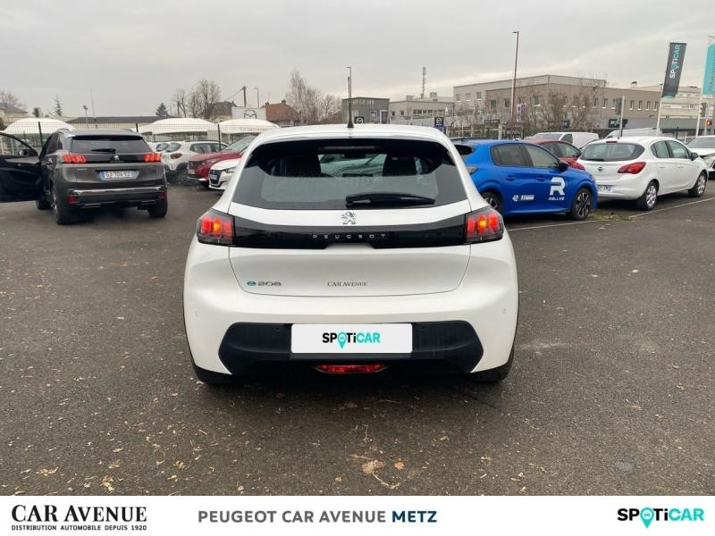 Used PEUGEOT 208 e-208 136ch Active Pack 2021 Blanc Banquise (O) € 15490 in Metz