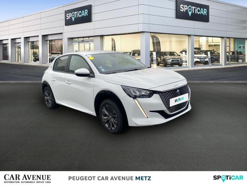 Used PEUGEOT 208 e-208 136ch Active Pack 2021 Blanc Banquise (O) € 15490 in Metz