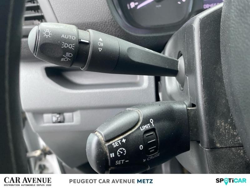 Used PEUGEOT Expert Fg M 1.5 BlueHDi 120ch S&S 2022 Blanc € 19290 in Metz
