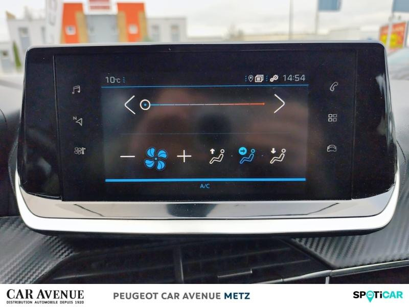 Used PEUGEOT 208 1.2 PureTech 75ch S&S Active 2021 Blanc Banquise (O) € 10790 in Metz