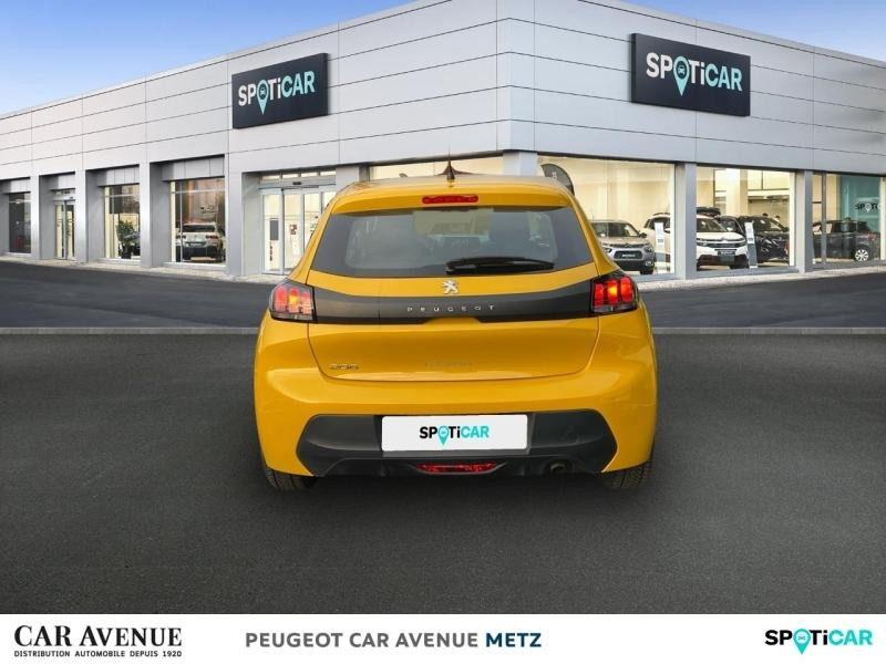 Occasion PEUGEOT 208 1.2 PureTech 75ch S&S Like 2021 Jaune 11390 € à Metz