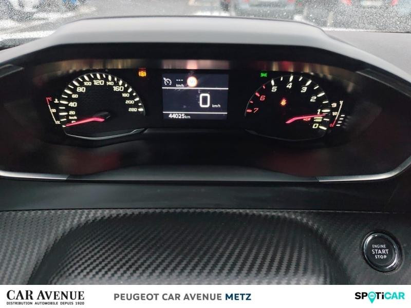 Used PEUGEOT 2008 1.2 PureTech 100ch S&S Allure 2021 Blanc banquise (O) € 15090 in Metz