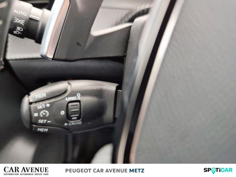 Used PEUGEOT 208 1.2 PureTech 100ch S&S Allure EAT8 2021 Gris Platinium (M) € 15590 in Metz