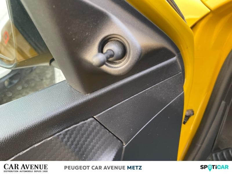 Occasion PEUGEOT 208 1.2 PureTech 75ch S&S Like 2021 Jaune 11390 € à Metz