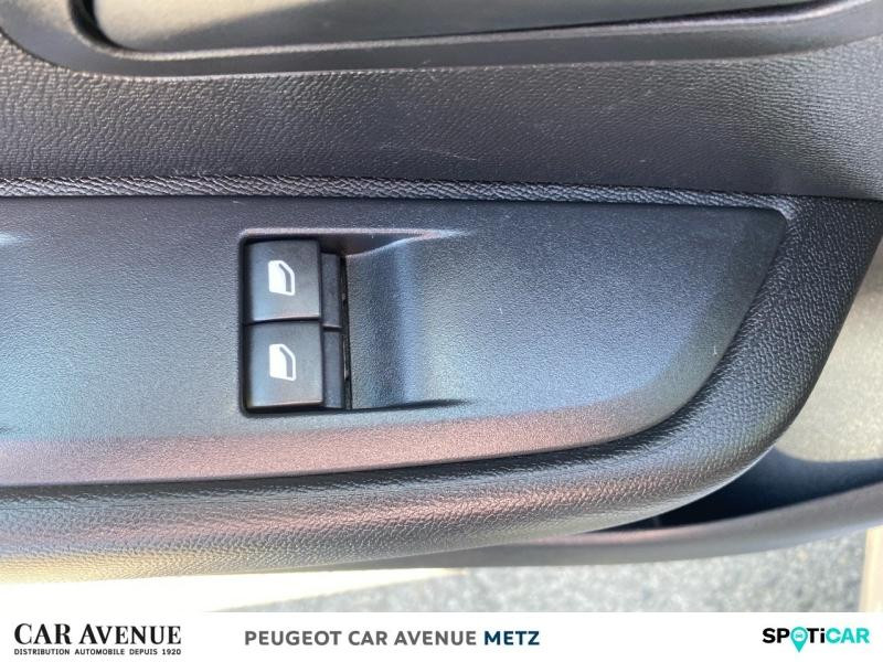 Occasion PEUGEOT 208 1.2 PureTech 75ch S&S Like 2021 Gris Artense (M) 11000 € à Metz