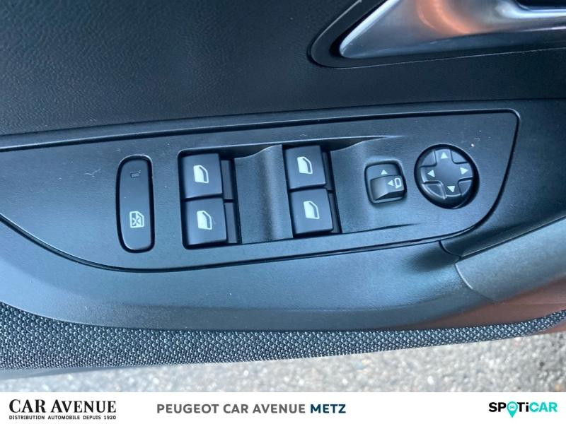 Used PEUGEOT 2008 1.2 PureTech 130ch S&S Style EAT8 2023 Orange € 16490 in Metz