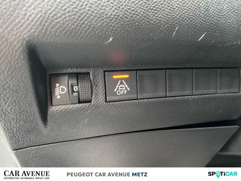 Occasion PEUGEOT 208 1.2 PureTech 100ch S&S Active Business 2021 Blanc Banquise (O) 12200 € à Metz