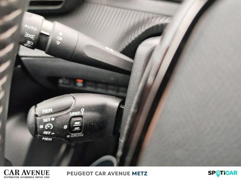 Occasion PEUGEOT 2008 1.2 PureTech 100ch S&S Style 2022 Orange 13990 € à Metz
