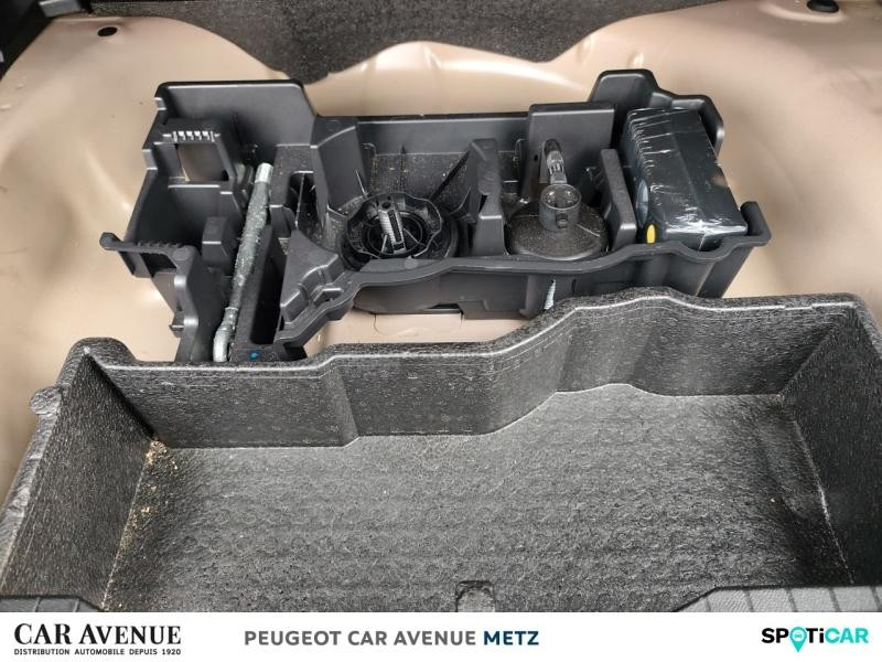 Occasion PEUGEOT 2008 1.2 PureTech 100ch S&S Style 2022 Orange 13990 € à Metz