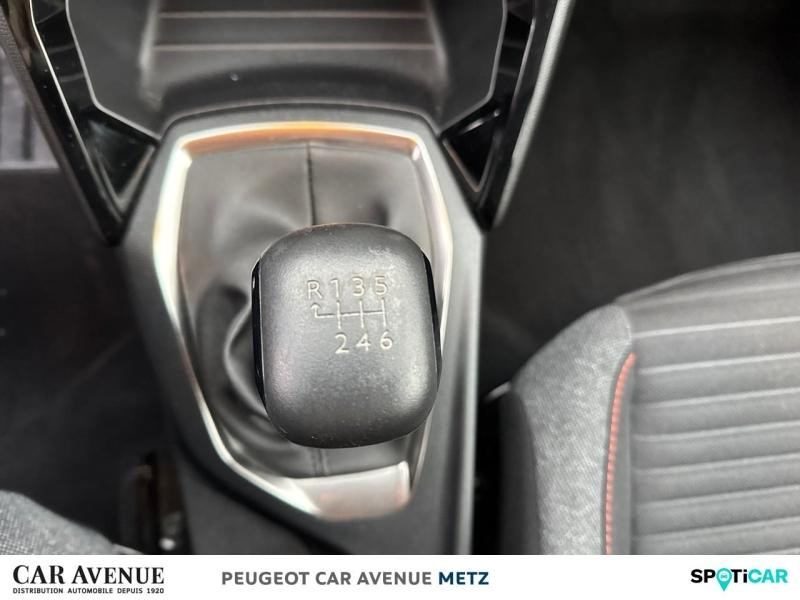 Occasion PEUGEOT 2008 1.2 PureTech 100ch S&S Active 2022 Blanc banquise (O) 15990 € à Metz