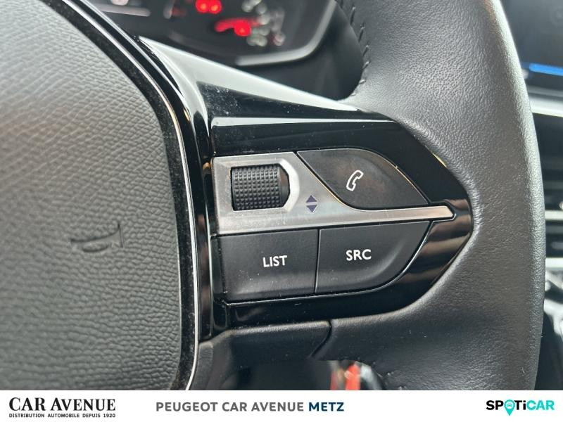 Used PEUGEOT 208 1.2 PureTech 100ch S&S Style 2022 Blanc Banquise (O) € 12790 in Metz