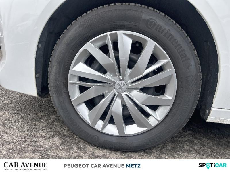 Used PEUGEOT 208 1.2 PureTech 75ch S&S Active 2021 Blanc Banquise (O) € 10590 in Metz