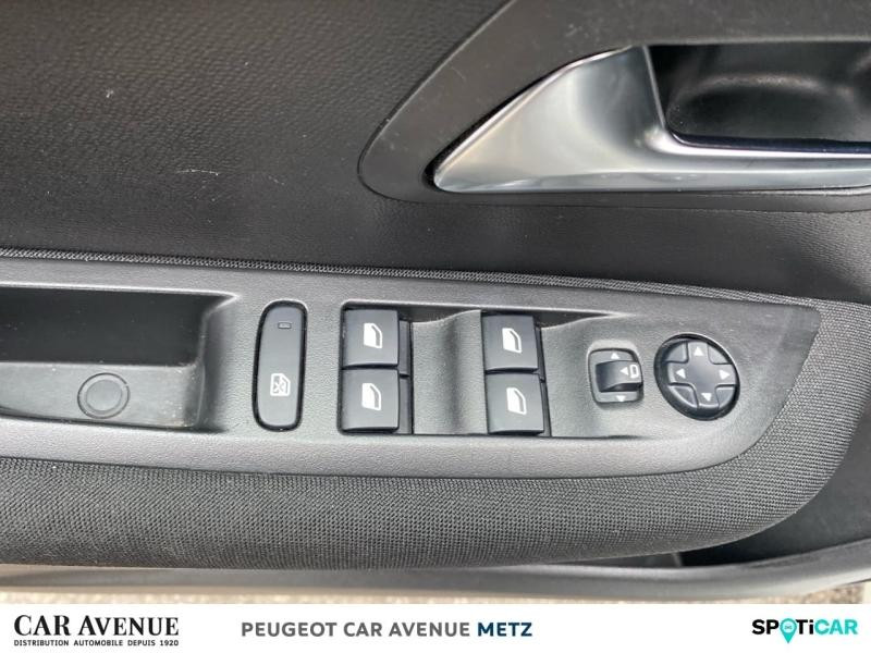Occasion PEUGEOT 208 1.2 PureTech 100ch S&S Active Business 2021 Blanc Banquise (O) 12200 € à Metz