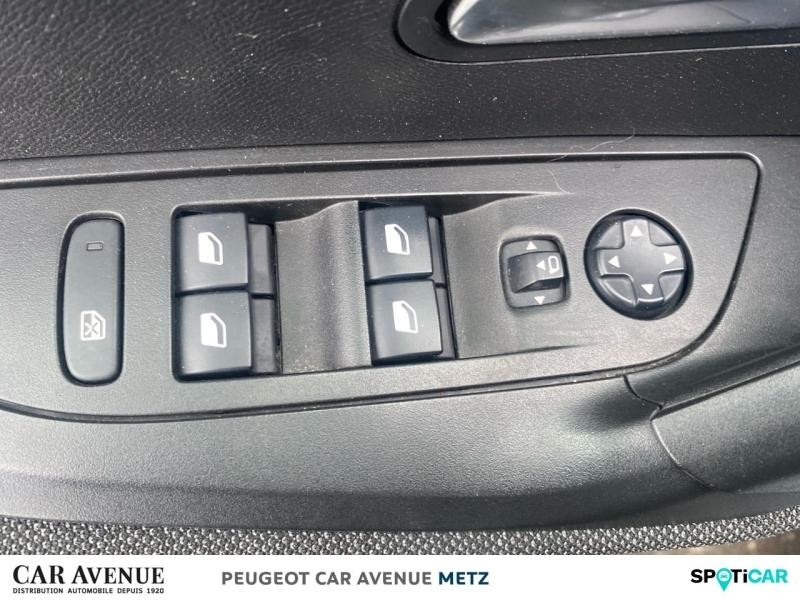 Occasion PEUGEOT 2008 1.2 PureTech 100ch S&S Style 2022 Noir Perla Nera (M) 15190 € à Metz