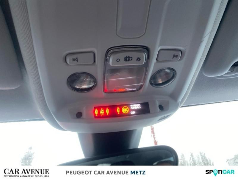 Occasion PEUGEOT 208 1.2 PureTech 100ch S&S Allure 118g 2021 Bleu Vertigo (V) 14590 € à Metz