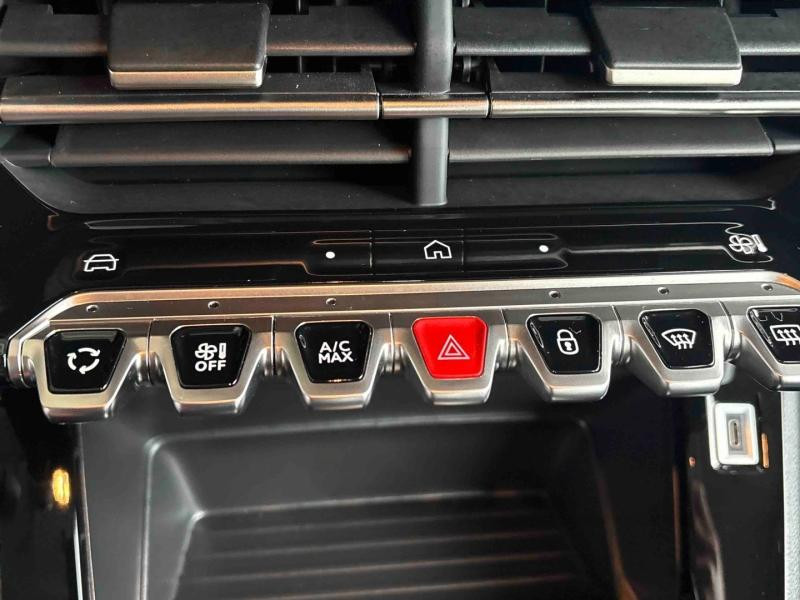 Used PEUGEOT 208 e-208 136ch Style 2025 Gris Artense (M) € 24990 in Metz