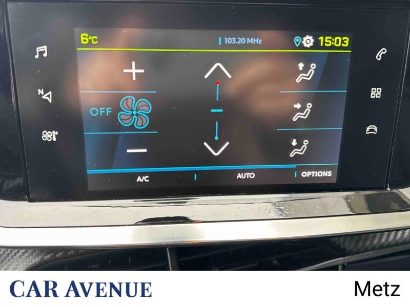 Used PEUGEOT 208 e-208 136ch Allure 2021 Blanc nacré € 15390 in Metz