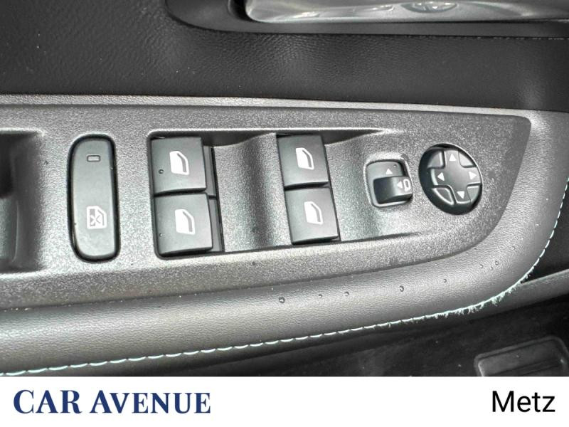 Used PEUGEOT 208 e-208 136ch Allure 2021 Blanc nacré € 15390 in Metz