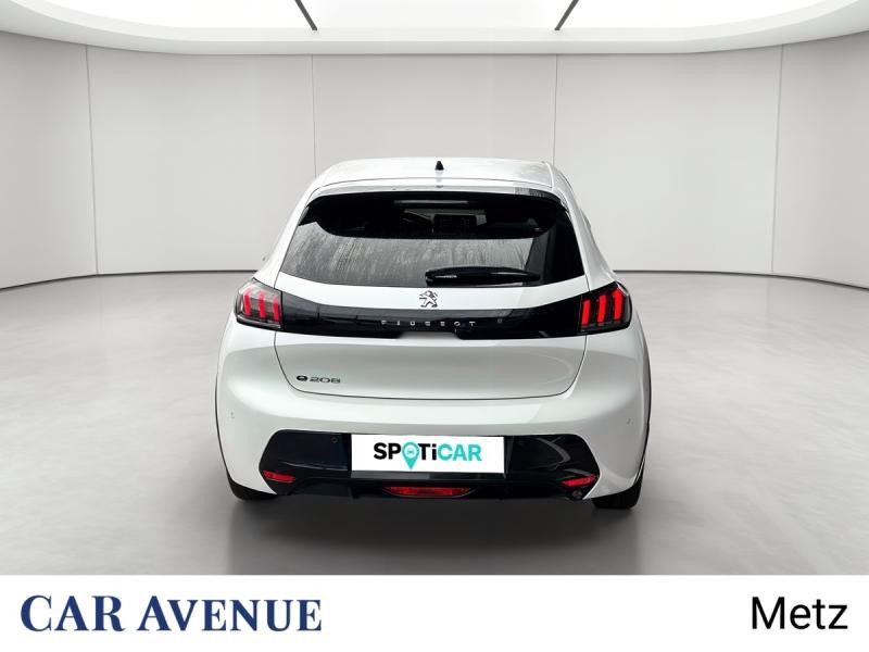 Used PEUGEOT 208 e-208 136ch Allure 2021 Blanc nacré € 15390 in Metz