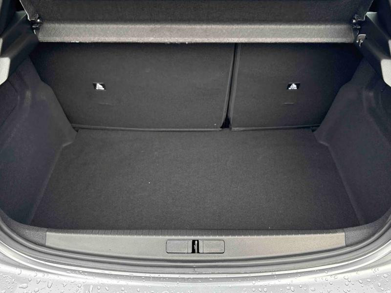 Used PEUGEOT 208 e-208 136ch Style 2025 Gris Artense (M) € 24990 in Metz