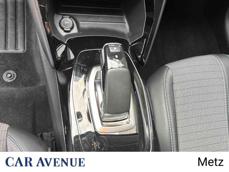 Used PEUGEOT 208 e-208 136ch Allure 2021 Blanc nacré € 15390 in Metz